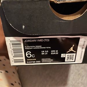 Jordan’s 1’s Mid